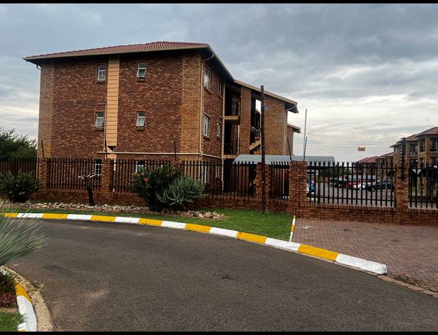 2 BEDROOM APARTMENT FOR SALE IN KARENPARK
